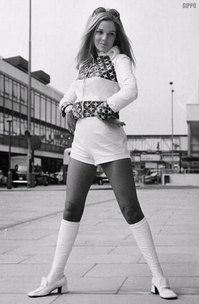 Горячие шортики из 60-х и 70-х годов: один из самых сексуальных стилей моды...