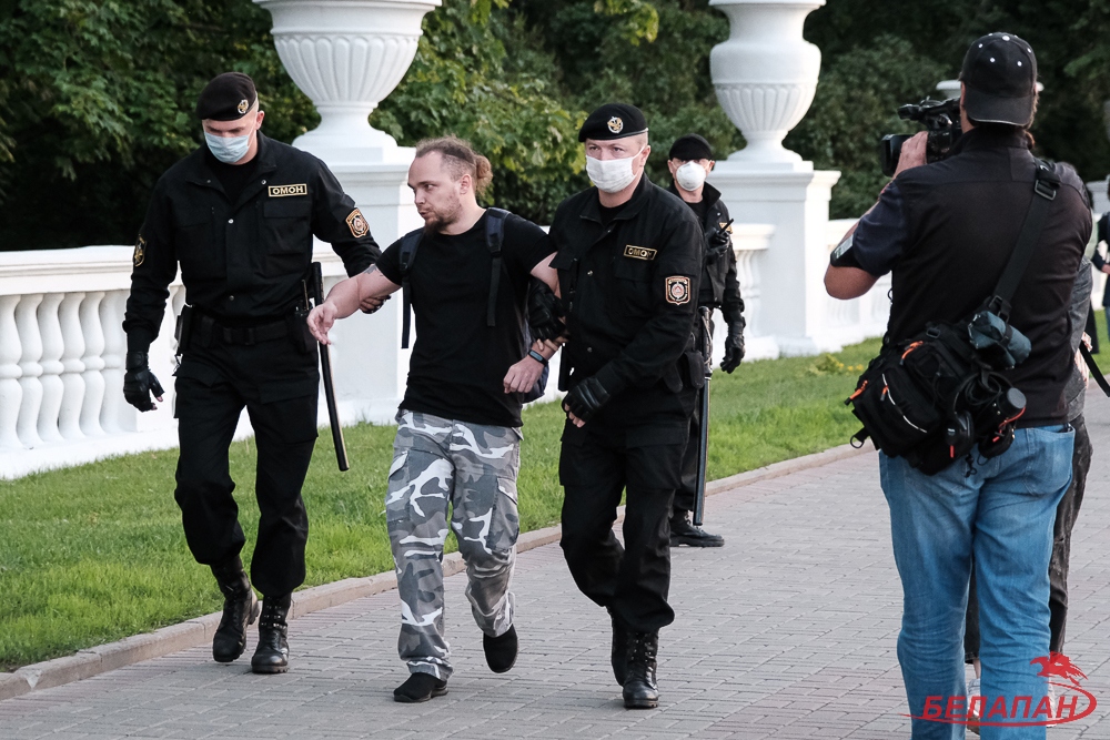 жесткие задержания в Белоруссии